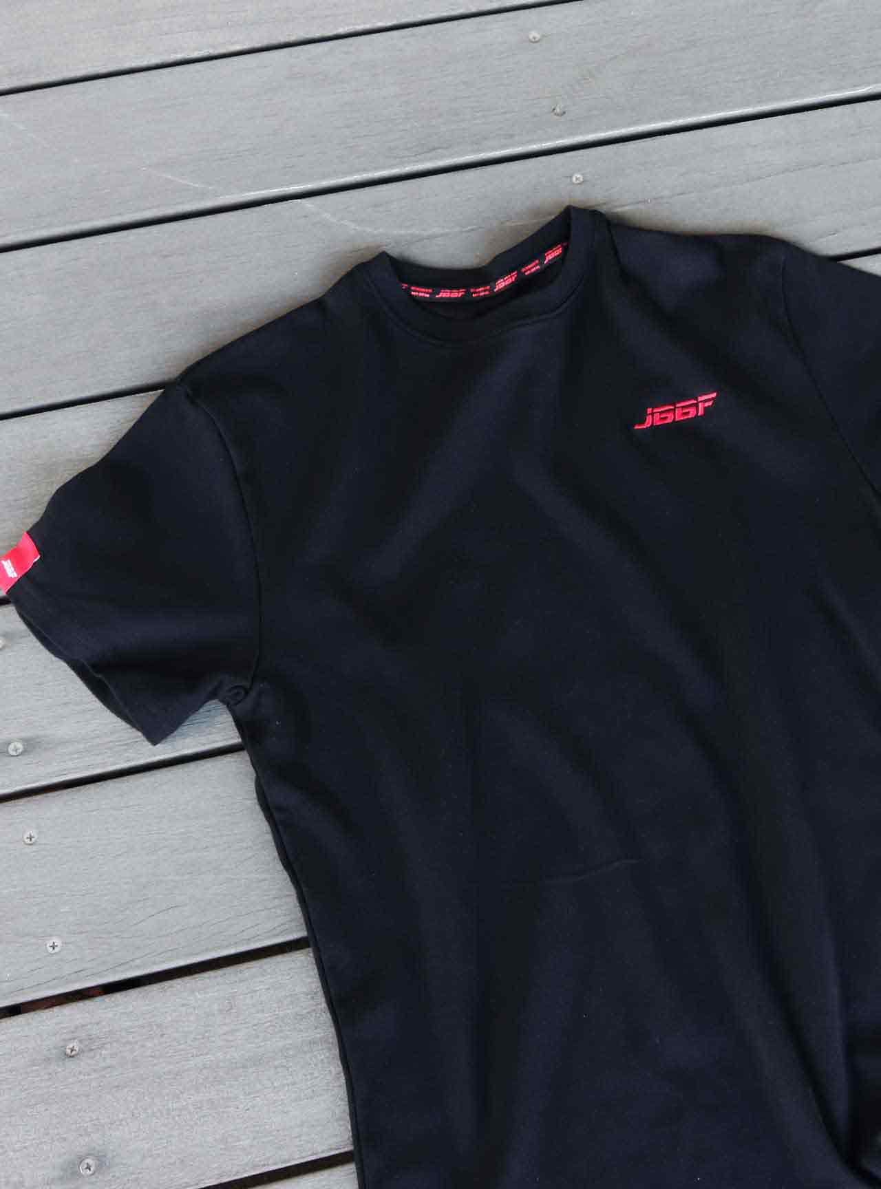 JBBF T-Shirt 黒x赤ロゴ刺繍